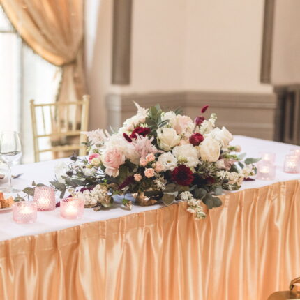 Heleroosa teeküünlaalus