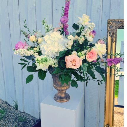 Kuldne lilleseade alus